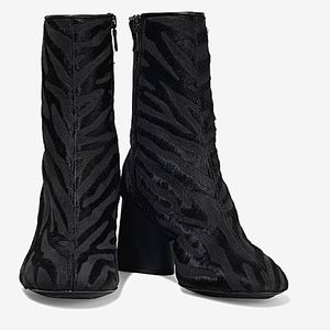 Gorgeous Rag&Bone zebra boots. Brand new!